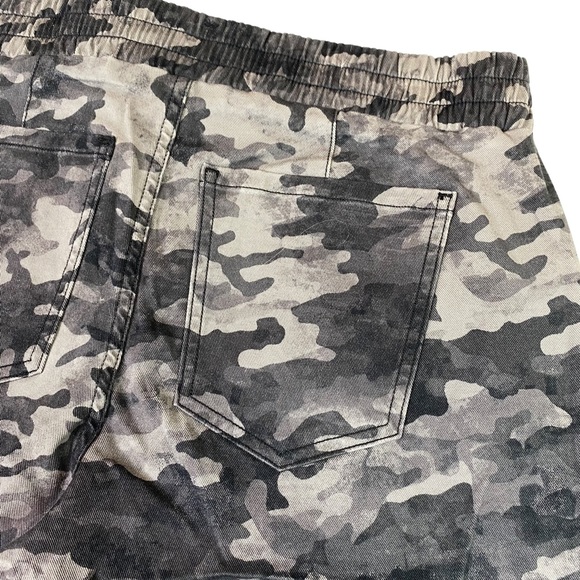 Spanx Camo Cargo Joggers Stretch Twill Blackwash Size X-Large NWT - Picture 12 of 16